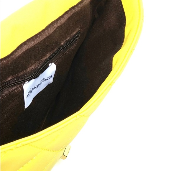 “Sass with Class” Quilted Clutch - Picture 4 of 5